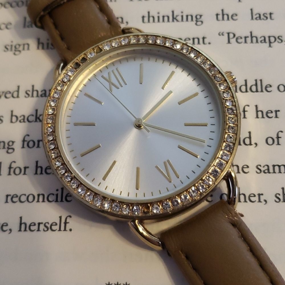 Watch - Picture 2 of 3